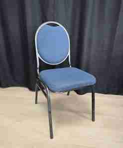 Chaise banquet coussinée bleu